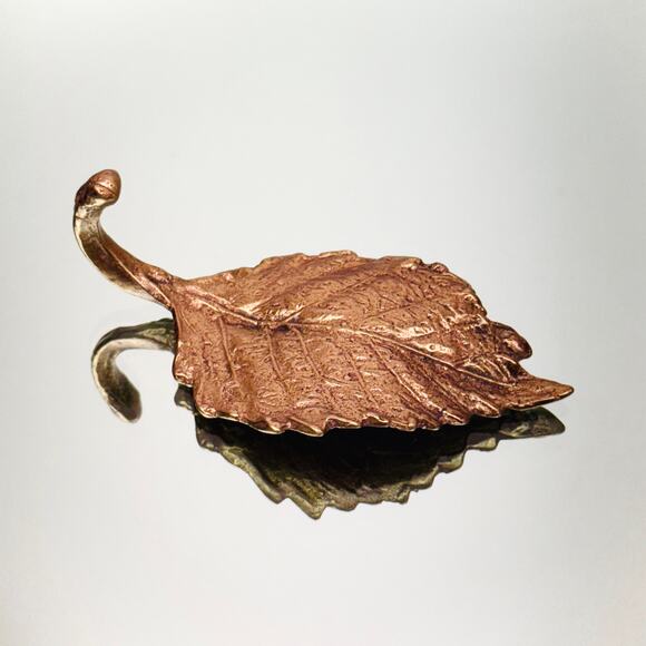 Key Holder Wall Mount Solid Brass Oak Leaf Design Andrea by Sadek - Picture 3 of 7